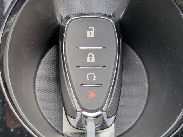 Used 2025 Chevrolet Trax LT FWD image 23