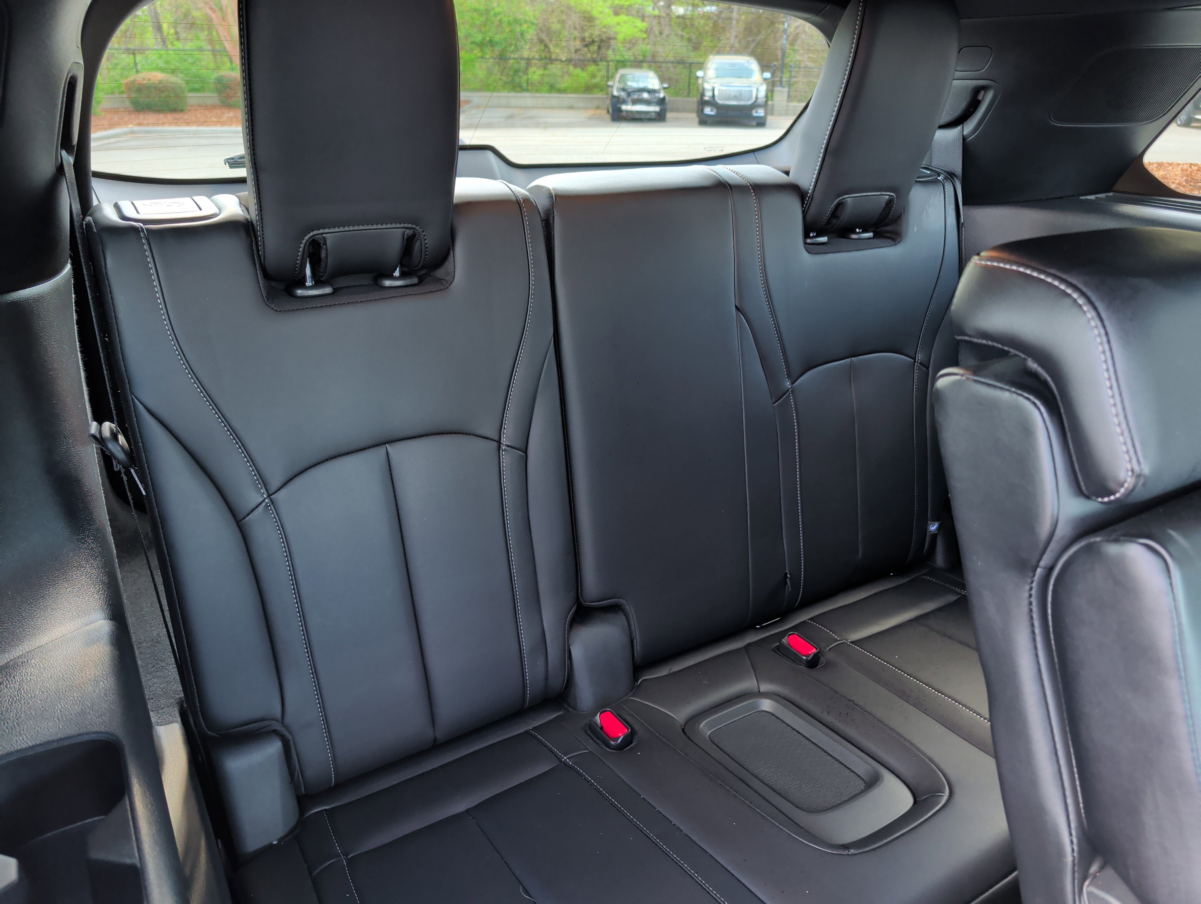 Used 2025 INFINITI QX60 Luxe w/ Black Edition image 14