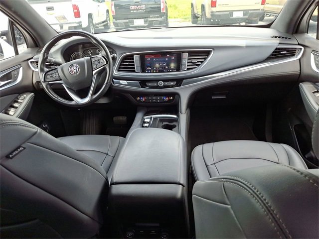 Used 2023 Buick Enclave Essence image 13
