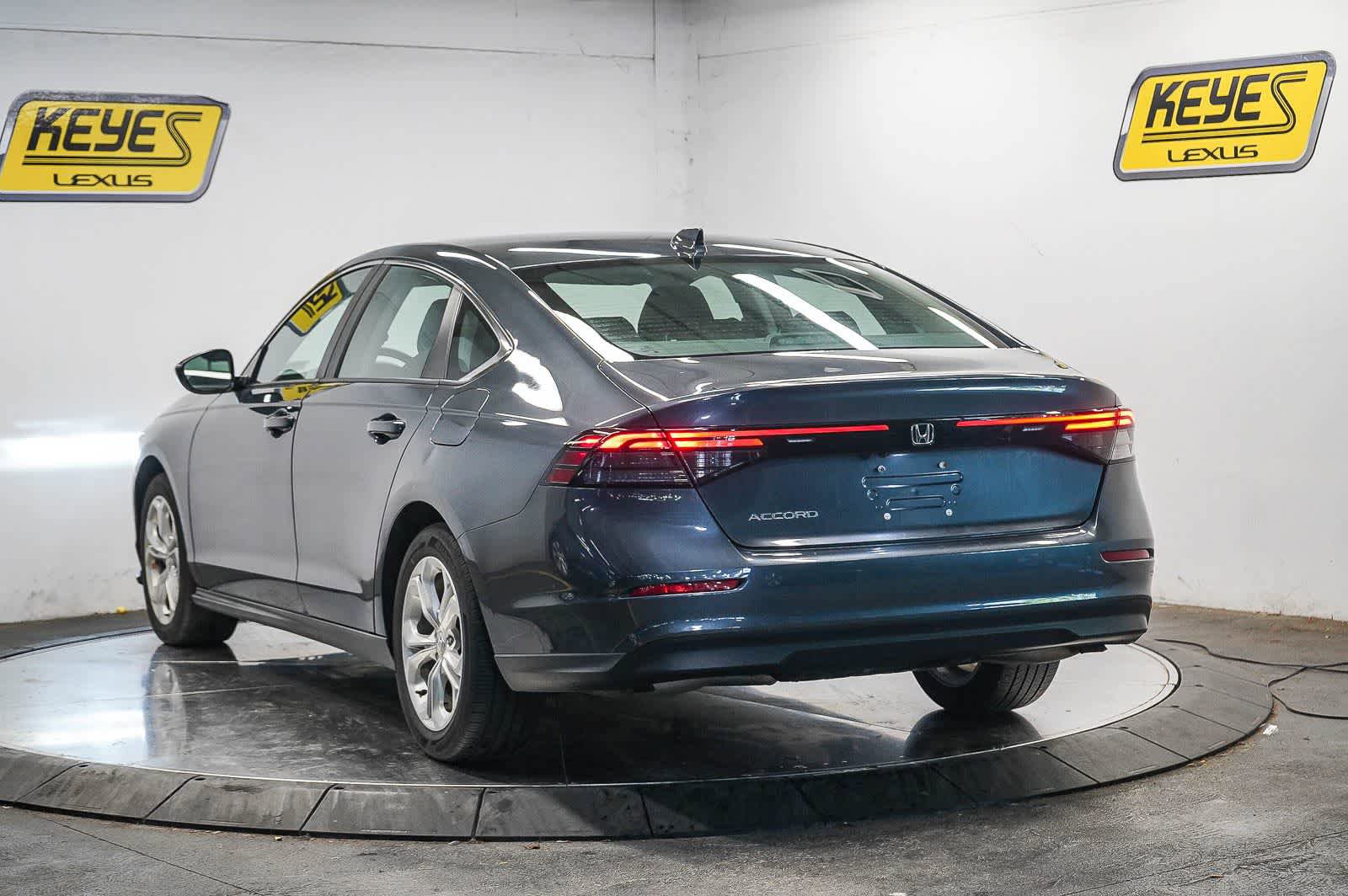 Used 2023 Honda Accord LX image 2