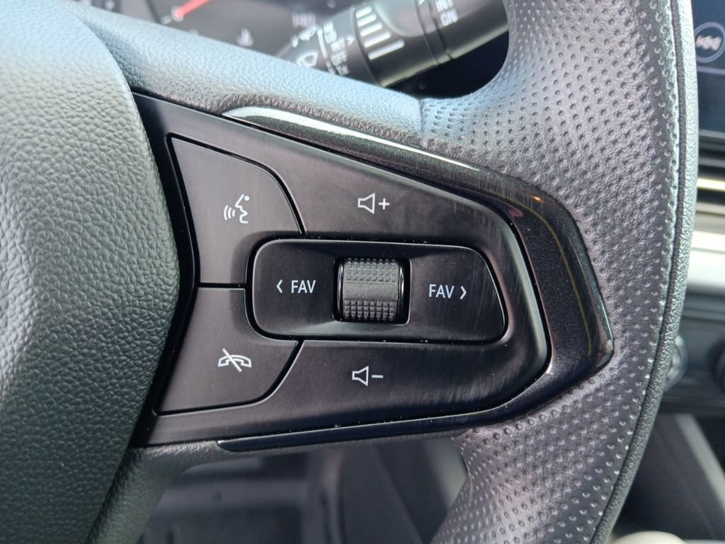 Used 2024 Chevrolet Trax LS w/ Driver Confidence Package FWD image 13