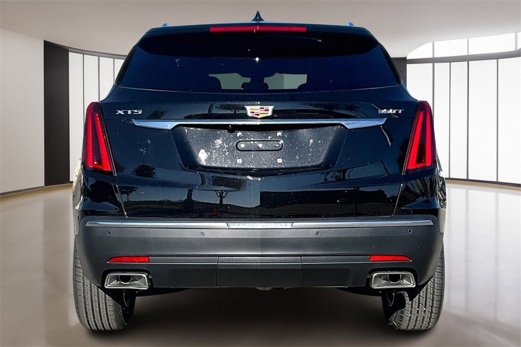 New 2026 Cadillac XT5 Luxury image 4