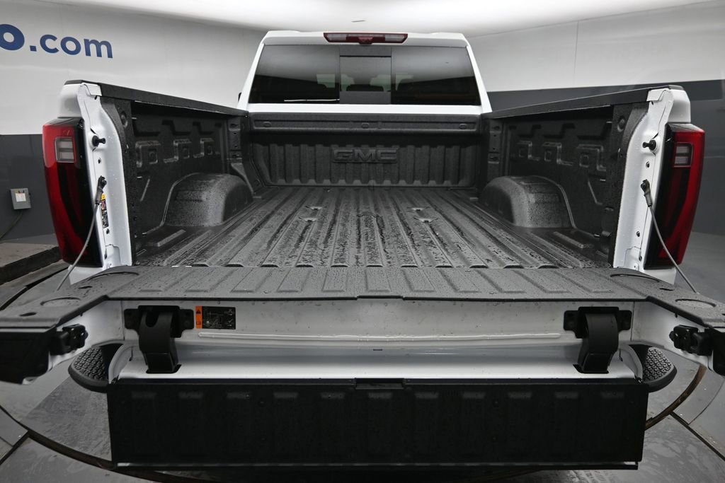 New 2026 GMC Sierra 2500 Denali w/ Denali Reserve Package AWD/4WD image 9