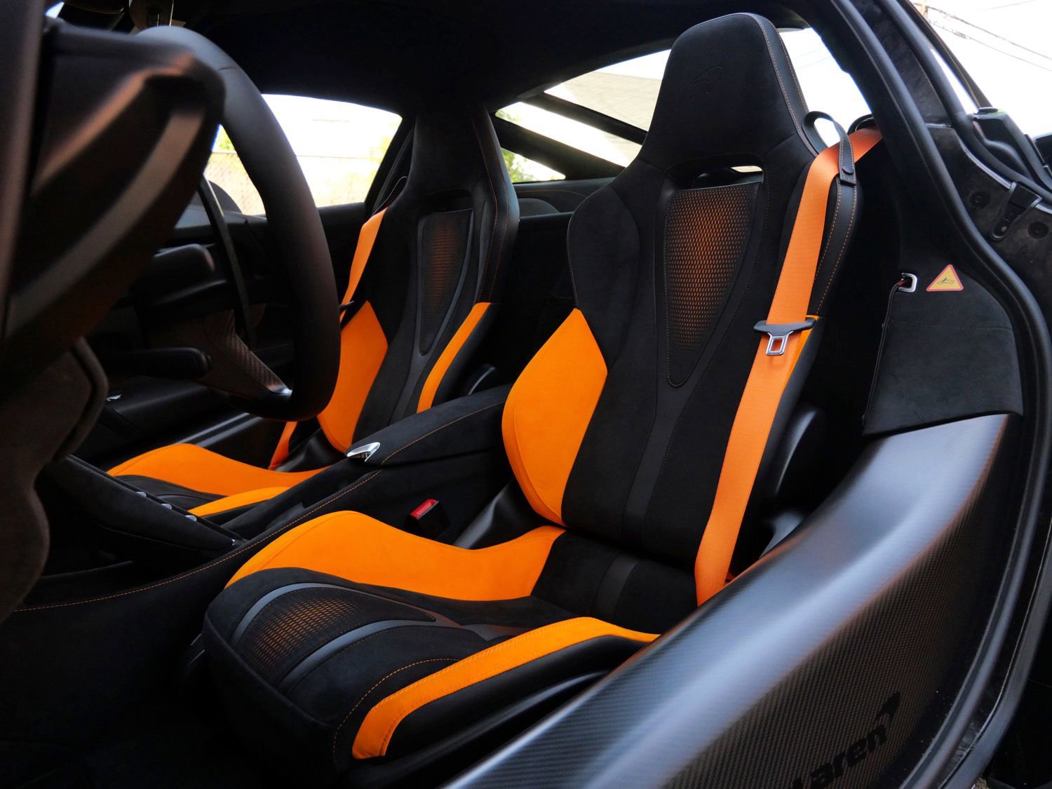Used 2024 McLaren 750S RWD image 16