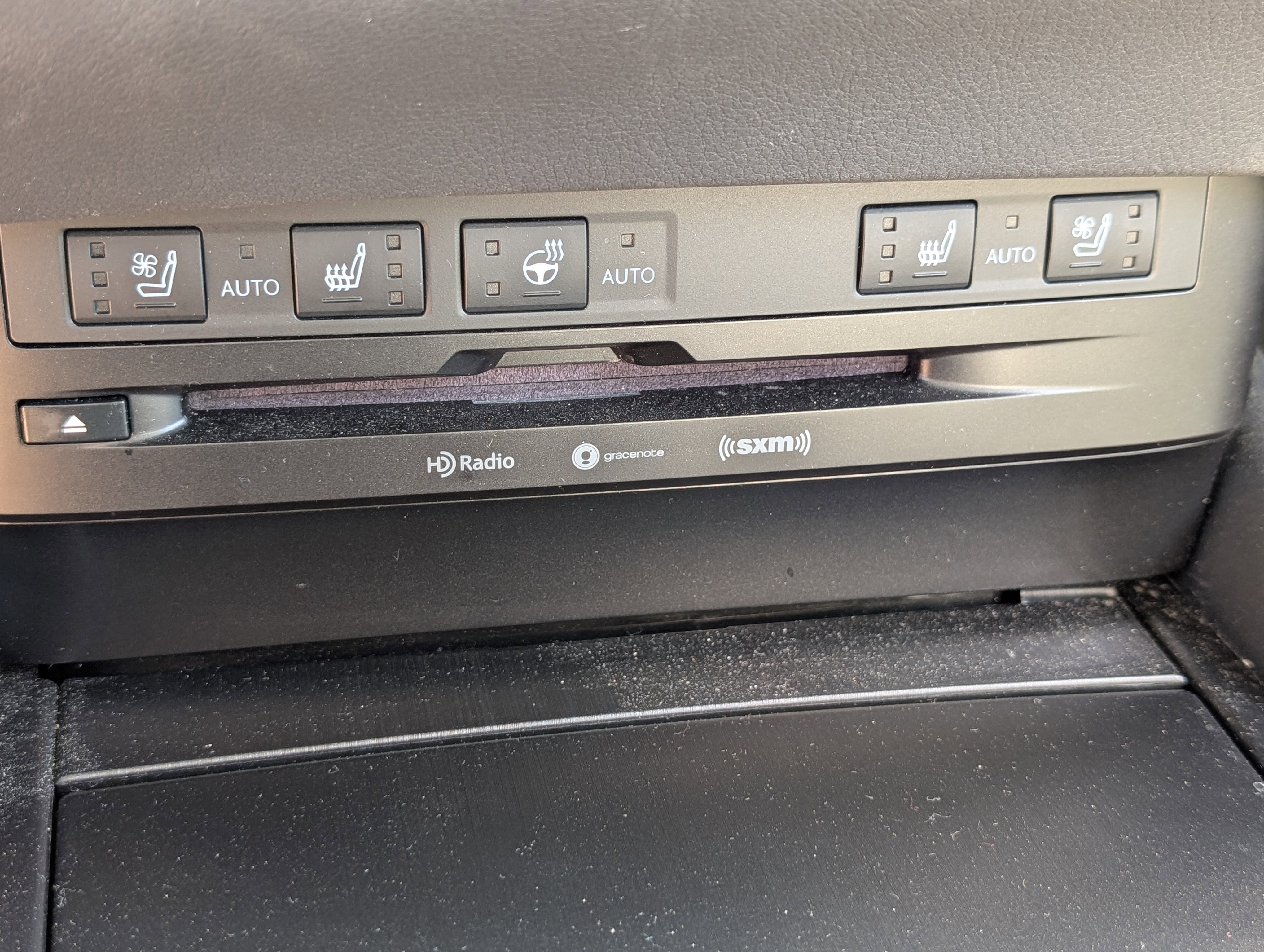 Certified 2022 Lexus ES 300h w/ Premium Package image 25