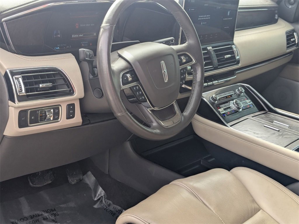 Used 2022 Lincoln Navigator L Reserve image 12