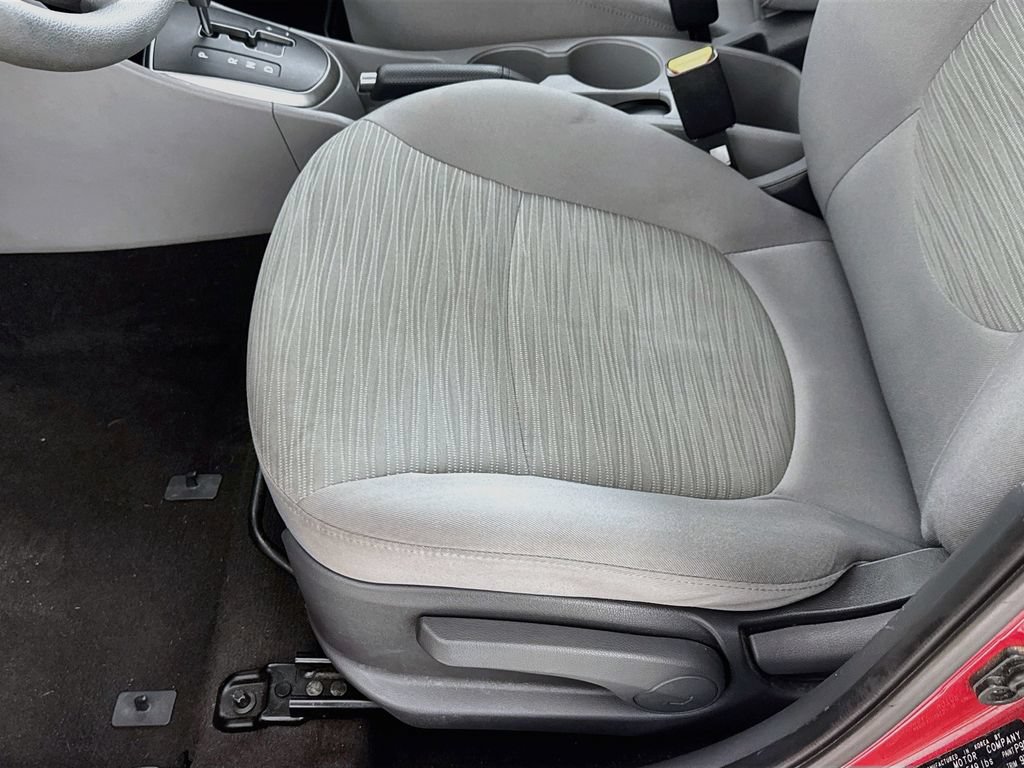 Used 2015 Hyundai Accent GS FWD image 19