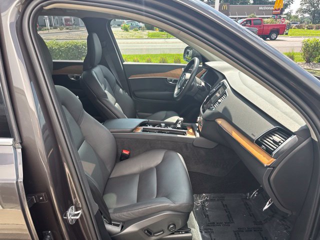 Certified 2024 Volvo XC90 B5 Plus AWD/4WD image 15