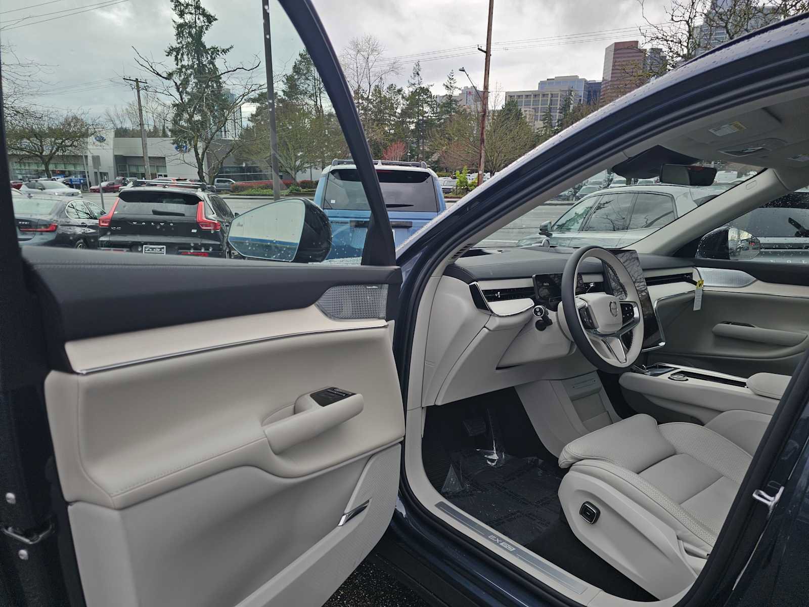 New 2026 Volvo EX90 Ultra image 20