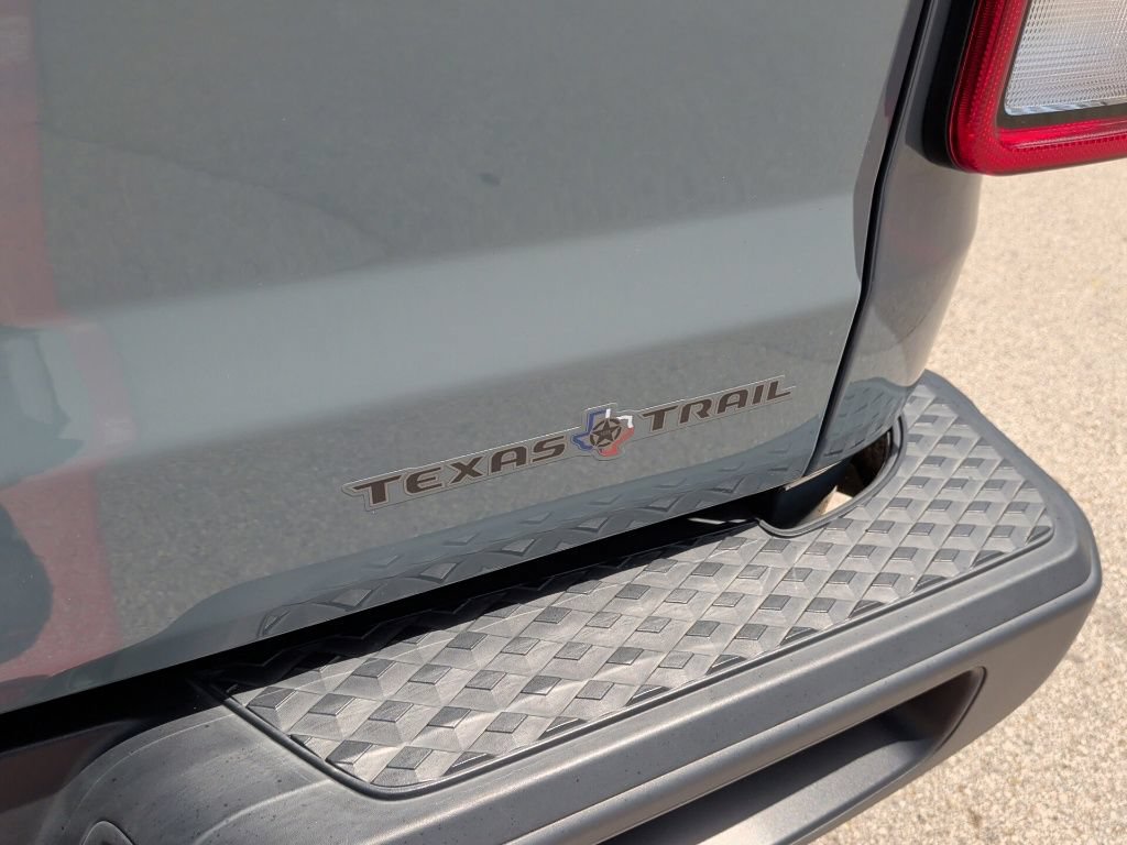 Used 2024 Jeep Gladiator Sport AWD/4WD image 46