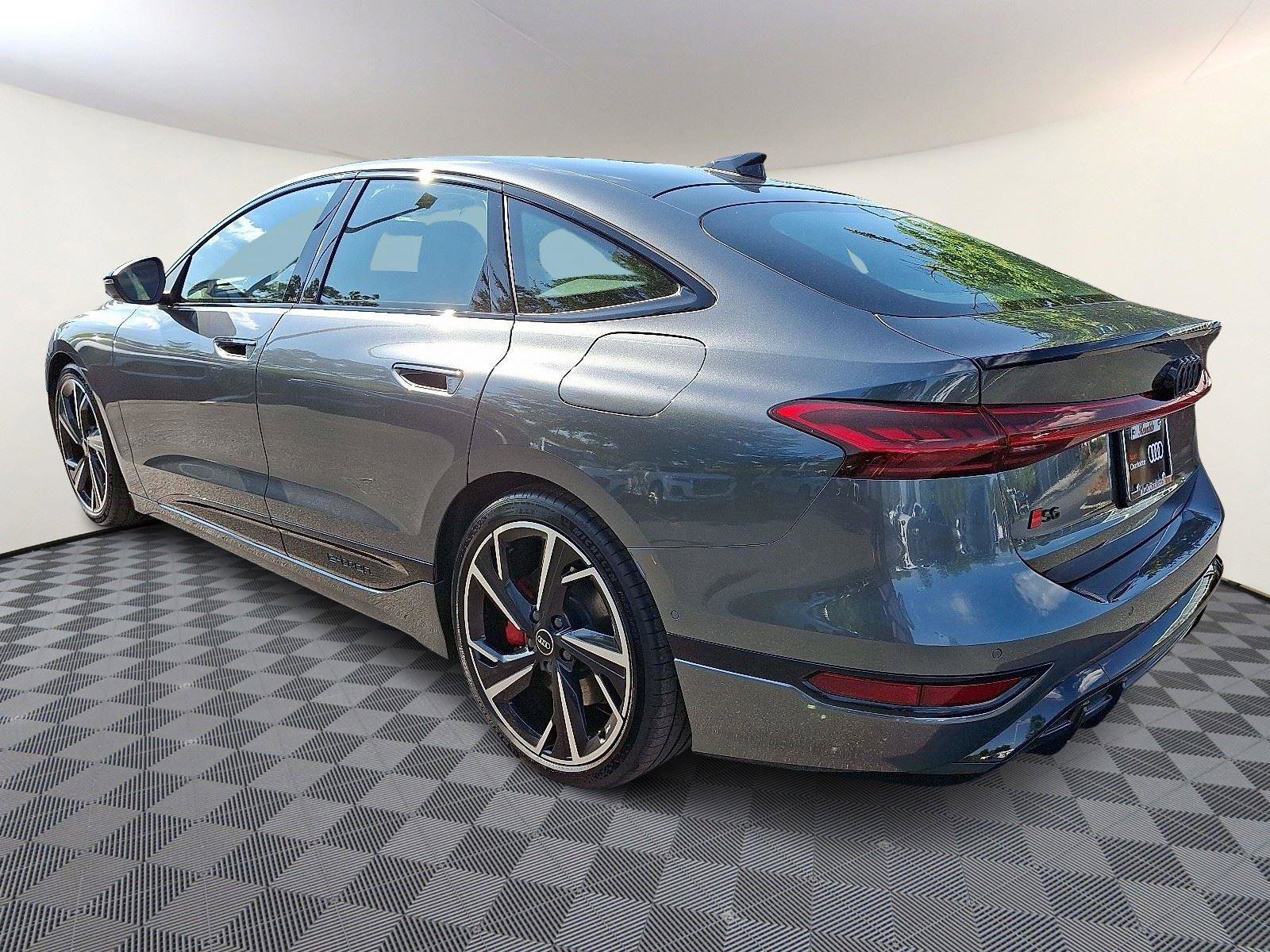 New 2025 Audi S6 e-tron Premium Plus image 4