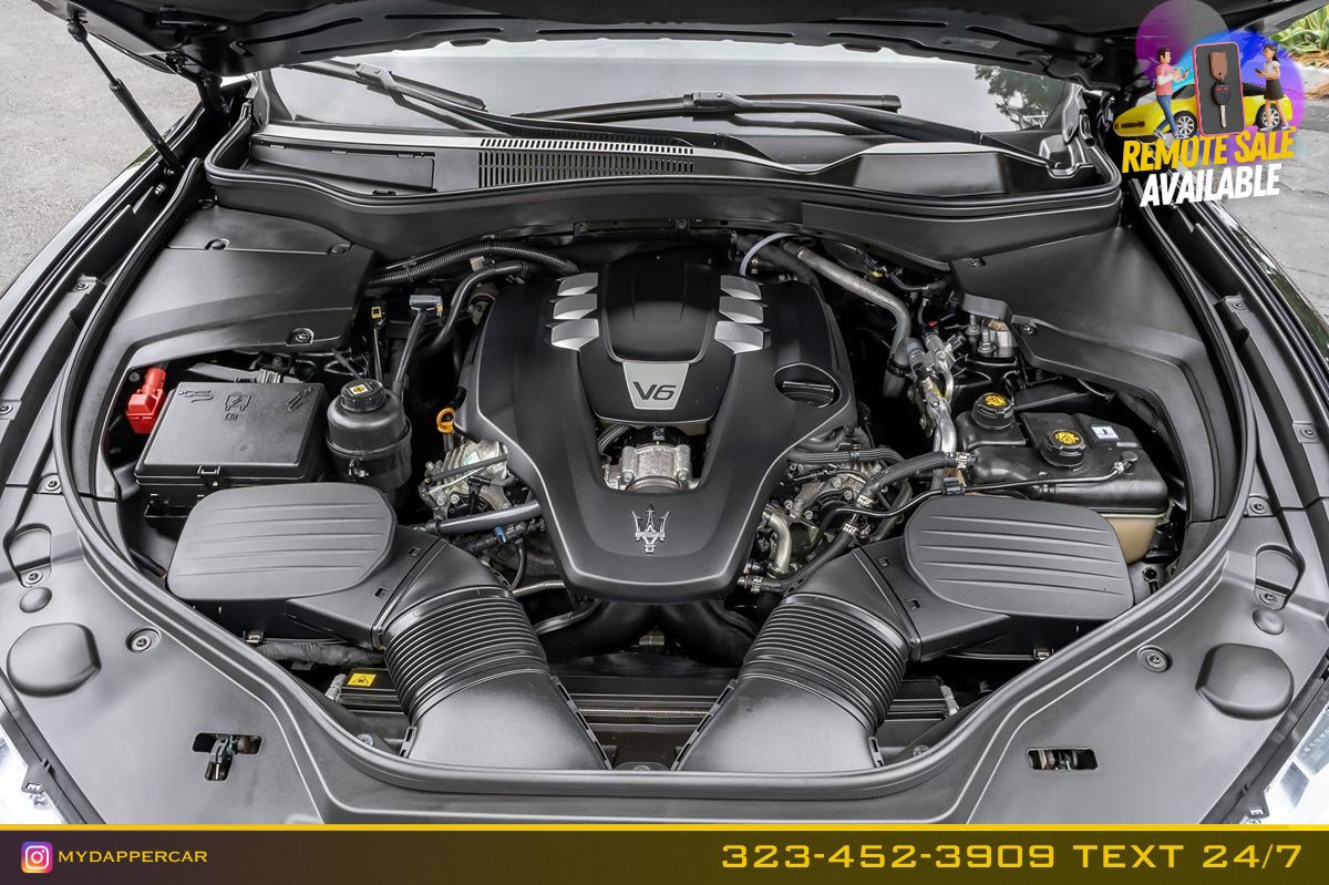 Used 2017 Maserati Levante AWD/4WD image 19