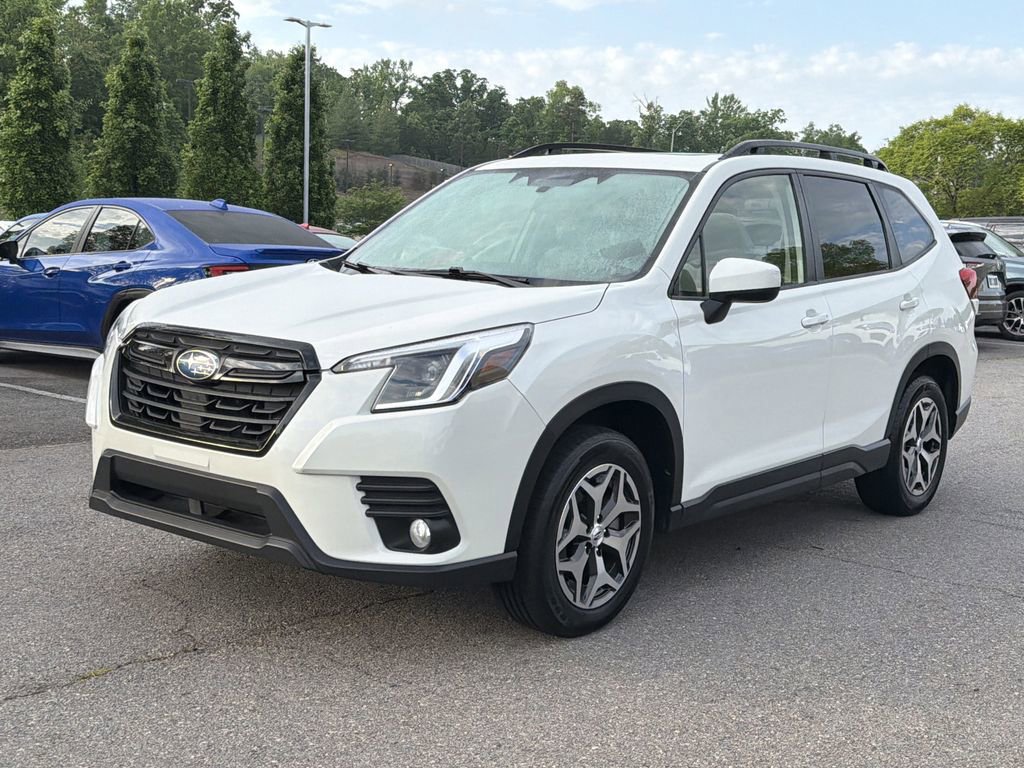 Used 2023 Subaru Forester Premium AWD/4WD image 7