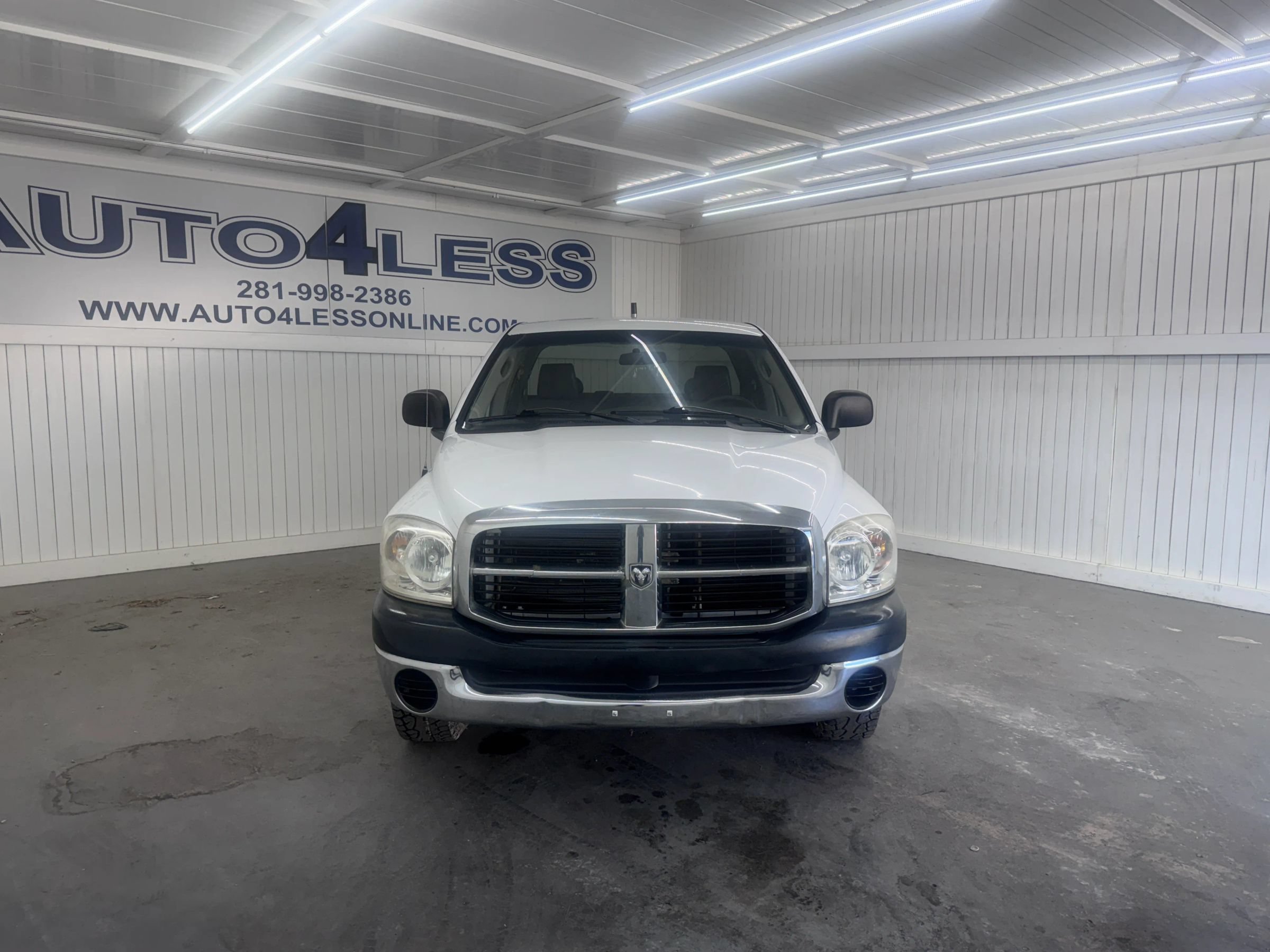 Used 2008 Dodge Ram 1500 Truck ST RWD image 2