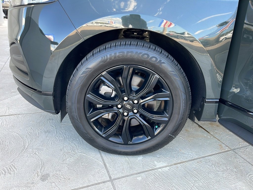 Certified 2024 Ford Edge SE w/ Black Appearance Package image 32