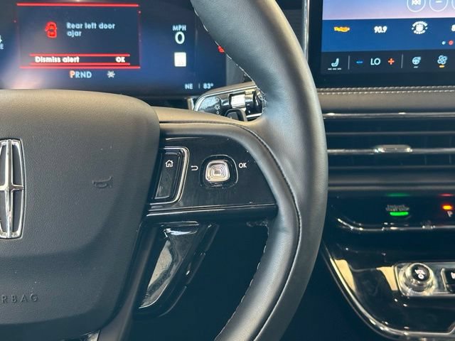 Certified 2025 Lincoln Corsair Reserve AWD/4WD image 9