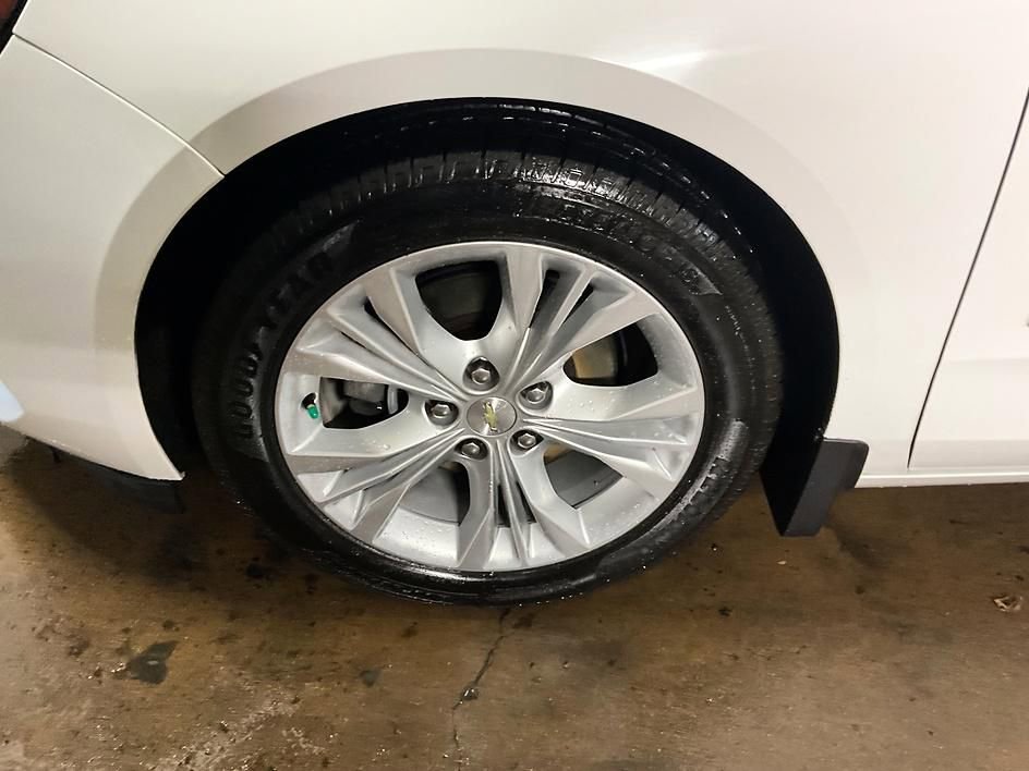 Used 2015 Chevrolet Impala LT w/ Convenience Package image 14