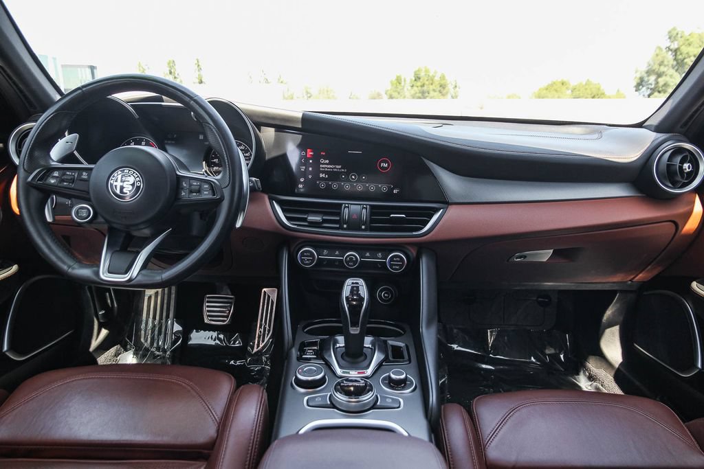 Used 2020 Alfa Romeo Giulia Ti Sport RWD image 12