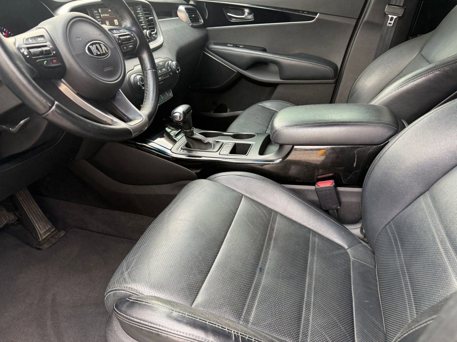 Used 2016 Kia Sorento SX image 5