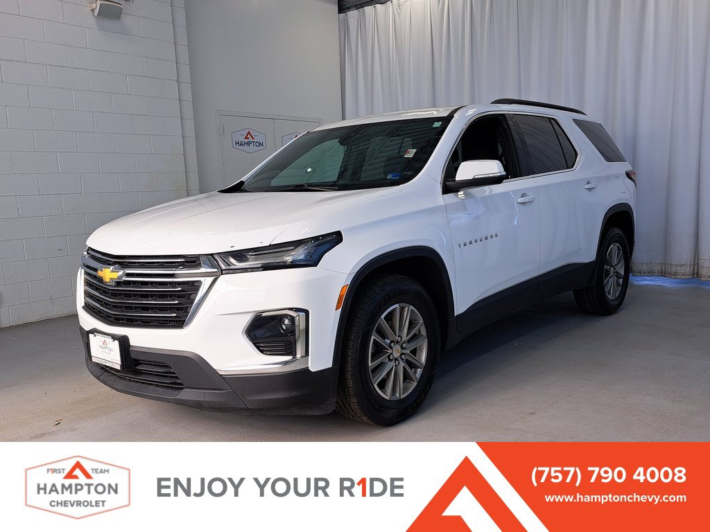 Used 2023 Chevrolet Traverse LT image 1