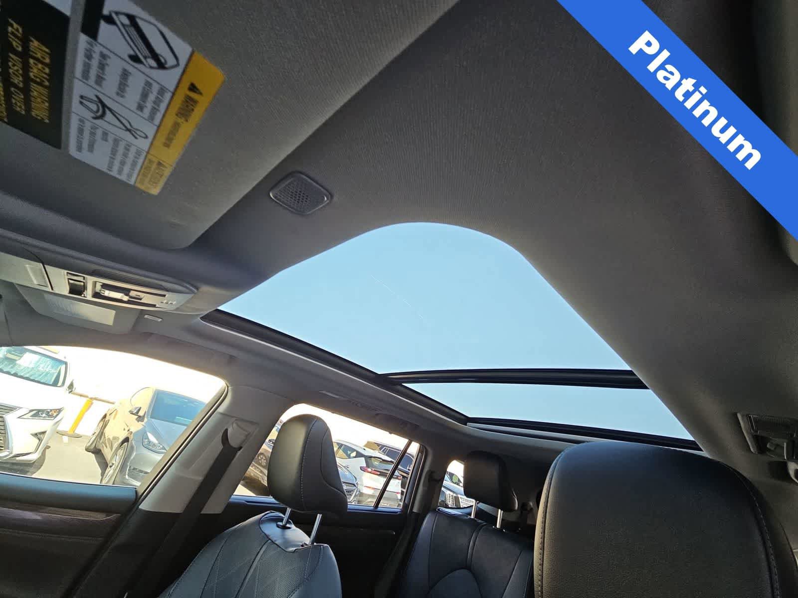Used 2023 Toyota Highlander Platinum FWD image 29