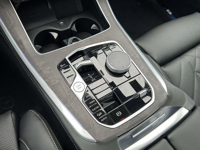 New 2026 BMW X5 xDrive50e w/ Premium Package image 17