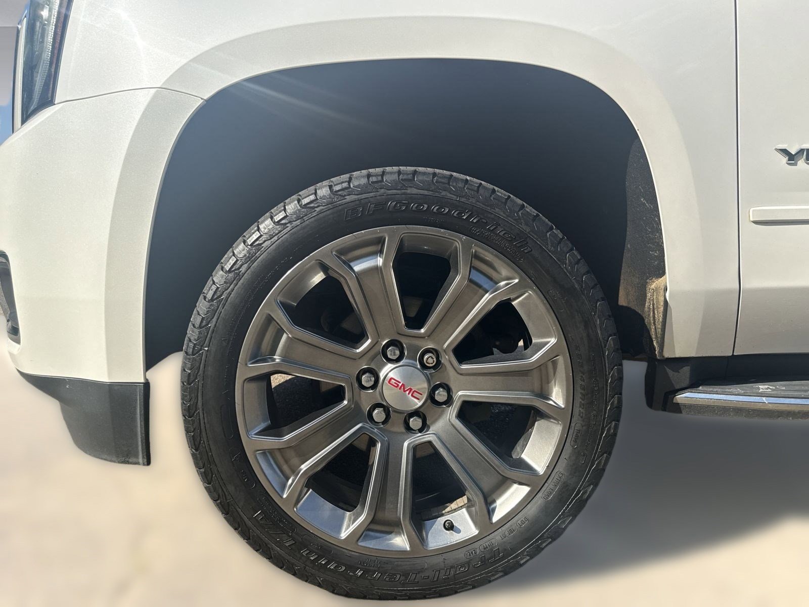 Used 2019 GMC Yukon SLT w/ Open Road Package image 19