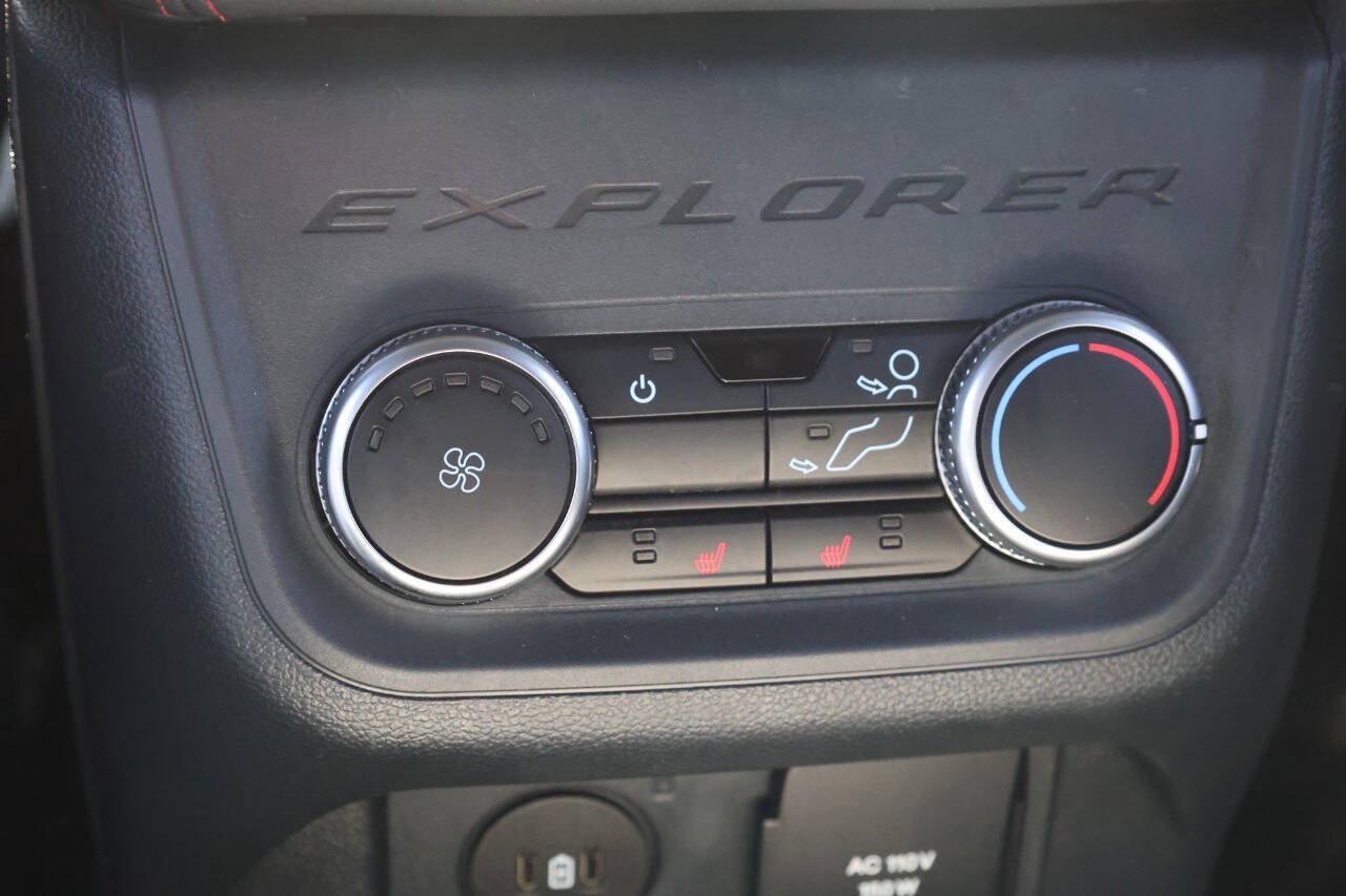 Used 2025 Ford Explorer ST-Line w/ Premium Package AWD/4WD image 22