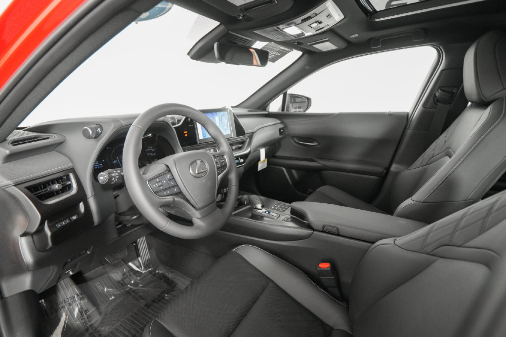 Certified 2025 Lexus UX 300h FWD w/ Accessory Package (Z1) image 10