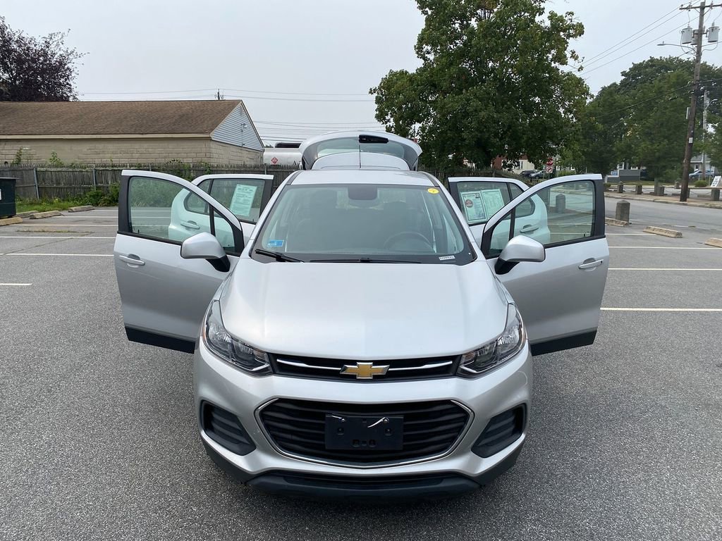 Used 2019 Chevrolet Trax LS image 28