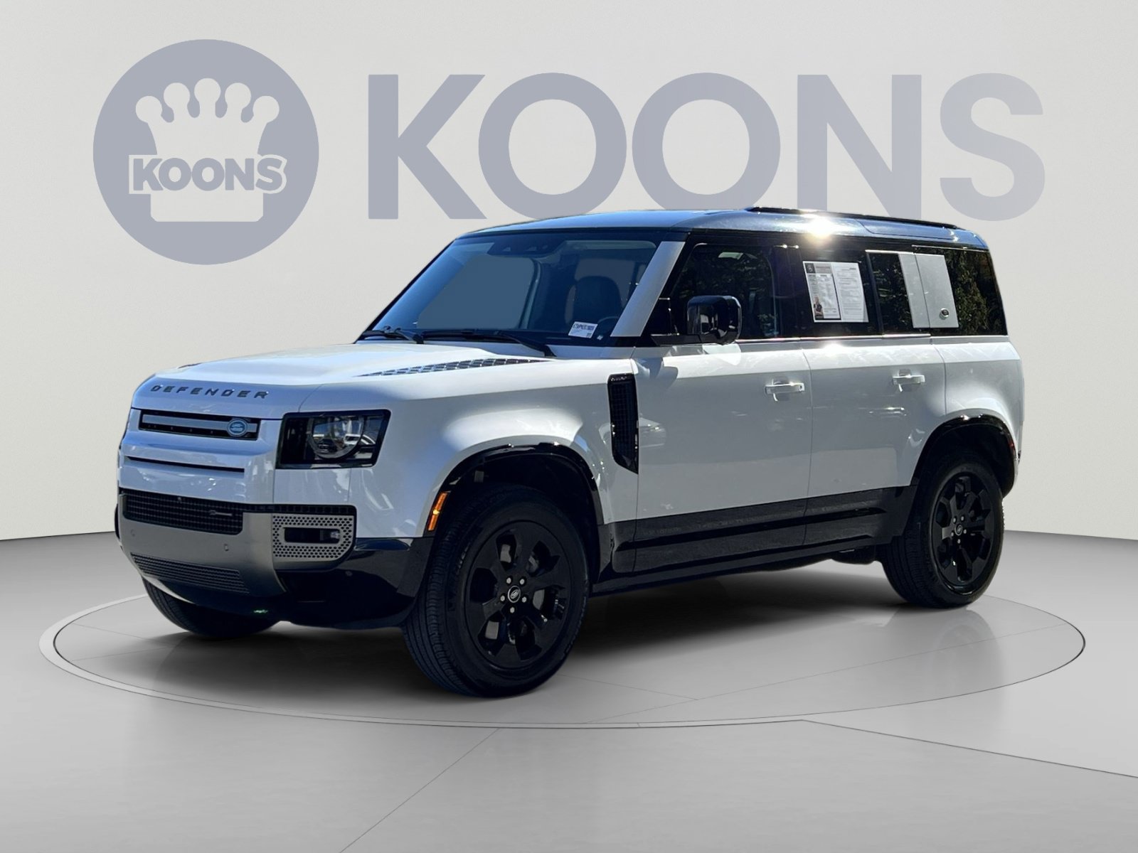 Used 2022 Land Rover Defender 110 X-Dynamic SE AWD/4WD image 1