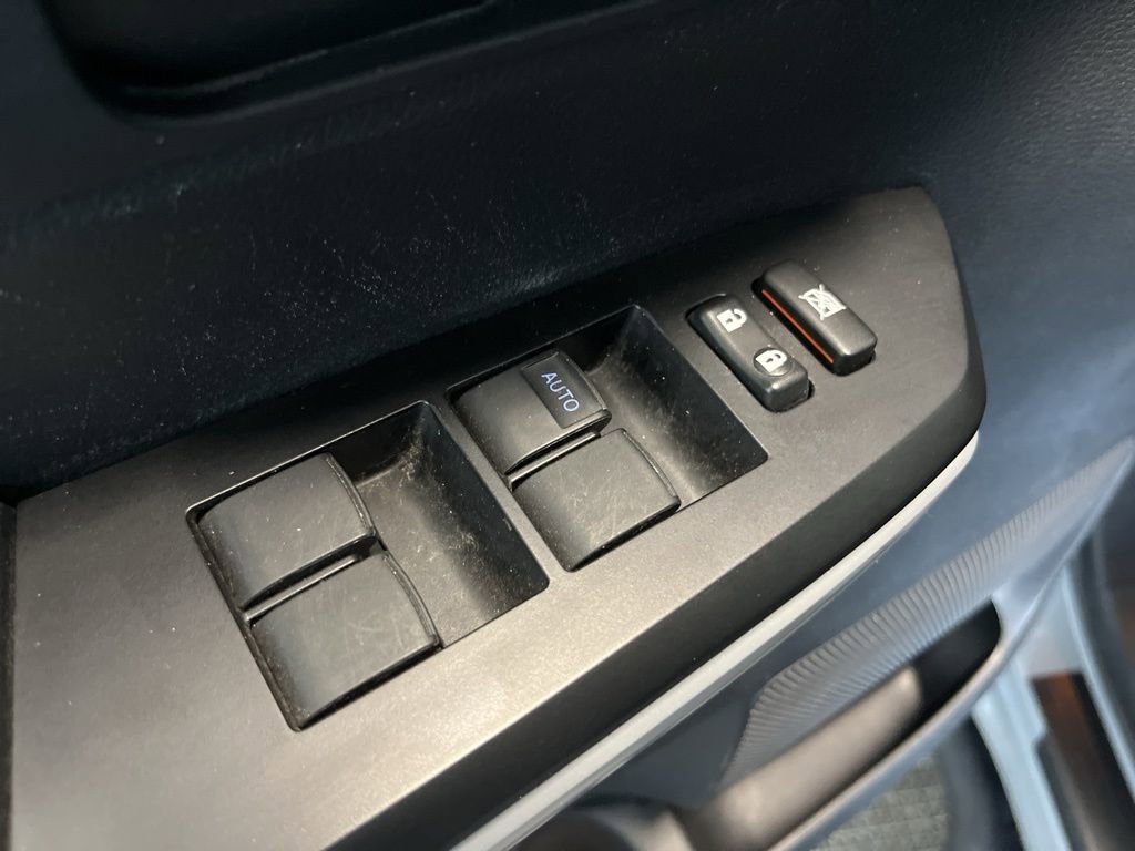 Used 2019 Toyota Tundra SR5 w/ TRD Off Road Package image 4