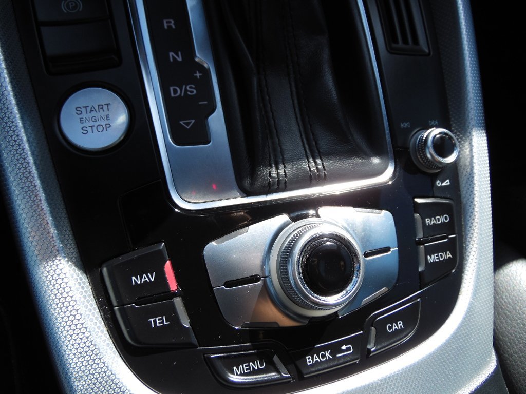 Used 2017 Audi Q5 2.0T Premium Plus w/ Technology Package image 14