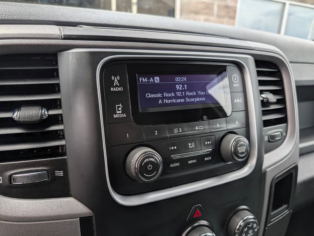 Used 2014 RAM 3500 Tradesman w/ Chrome Appearance Group AWD/4WD image 7