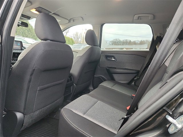 Used 2022 Nissan Rogue SV image 10