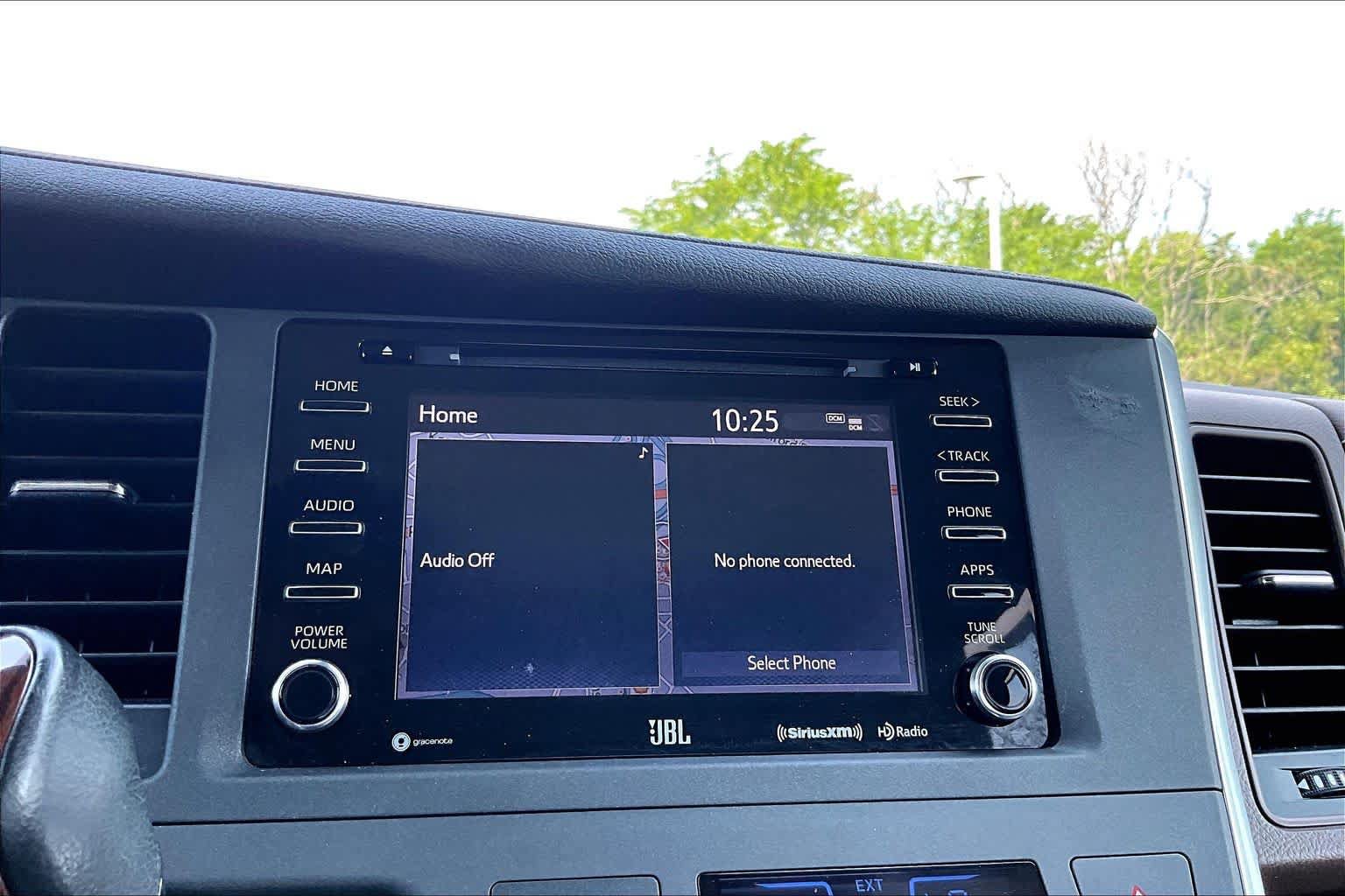 Used 2019 Toyota Sienna Limited Premium w/ Carpet Mat Package AWD/4WD image 34