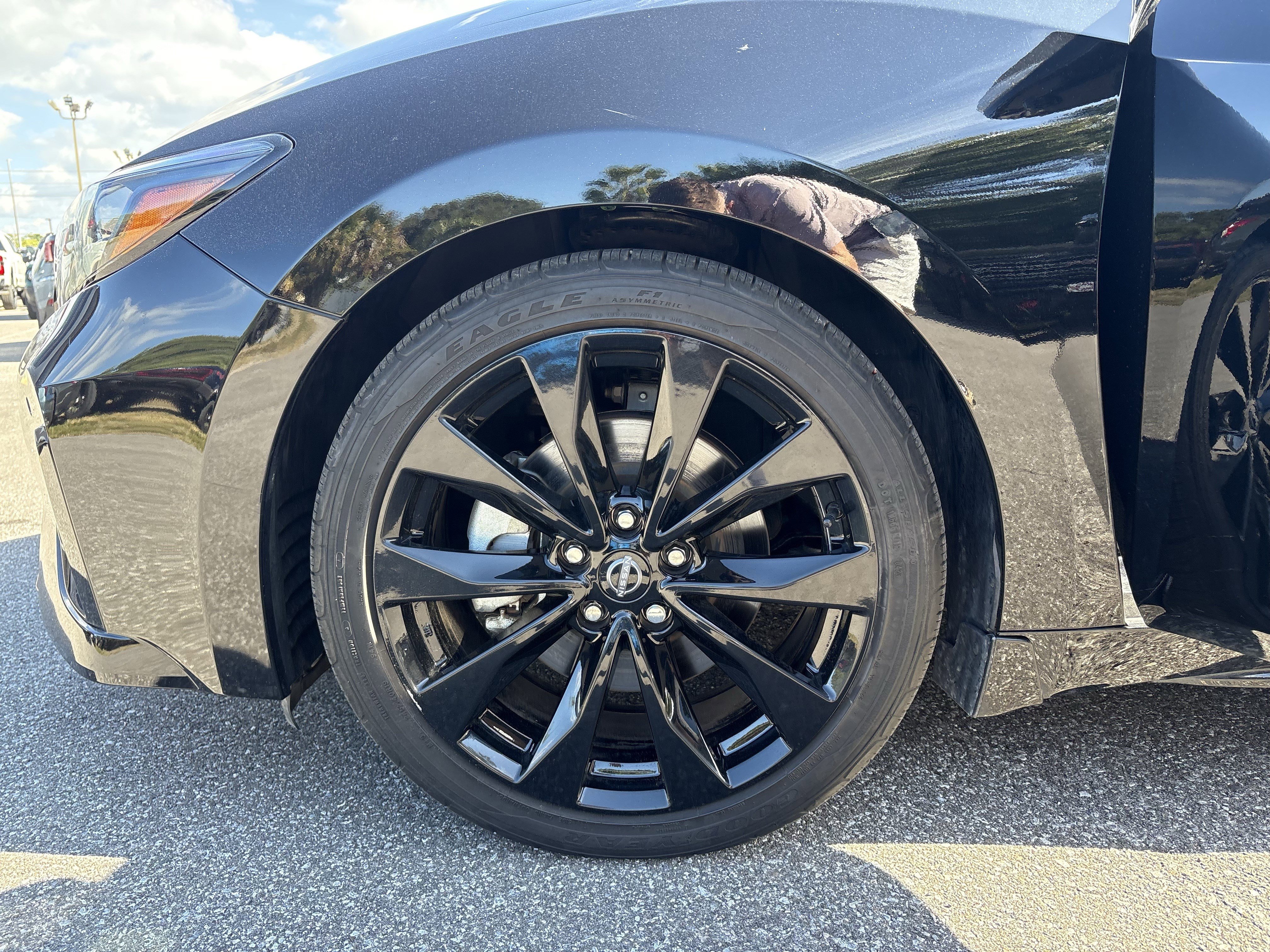 Used 2023 Nissan Maxima SR w/ Sport Mat Group image 36