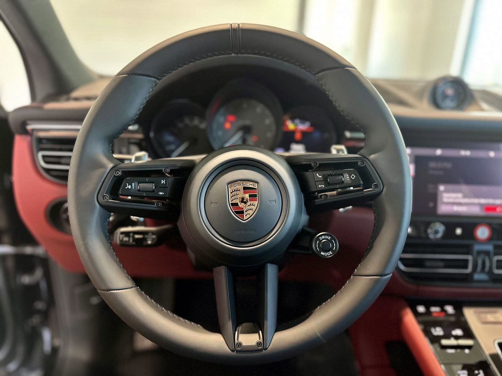 New 2026 Porsche Macan S image 26