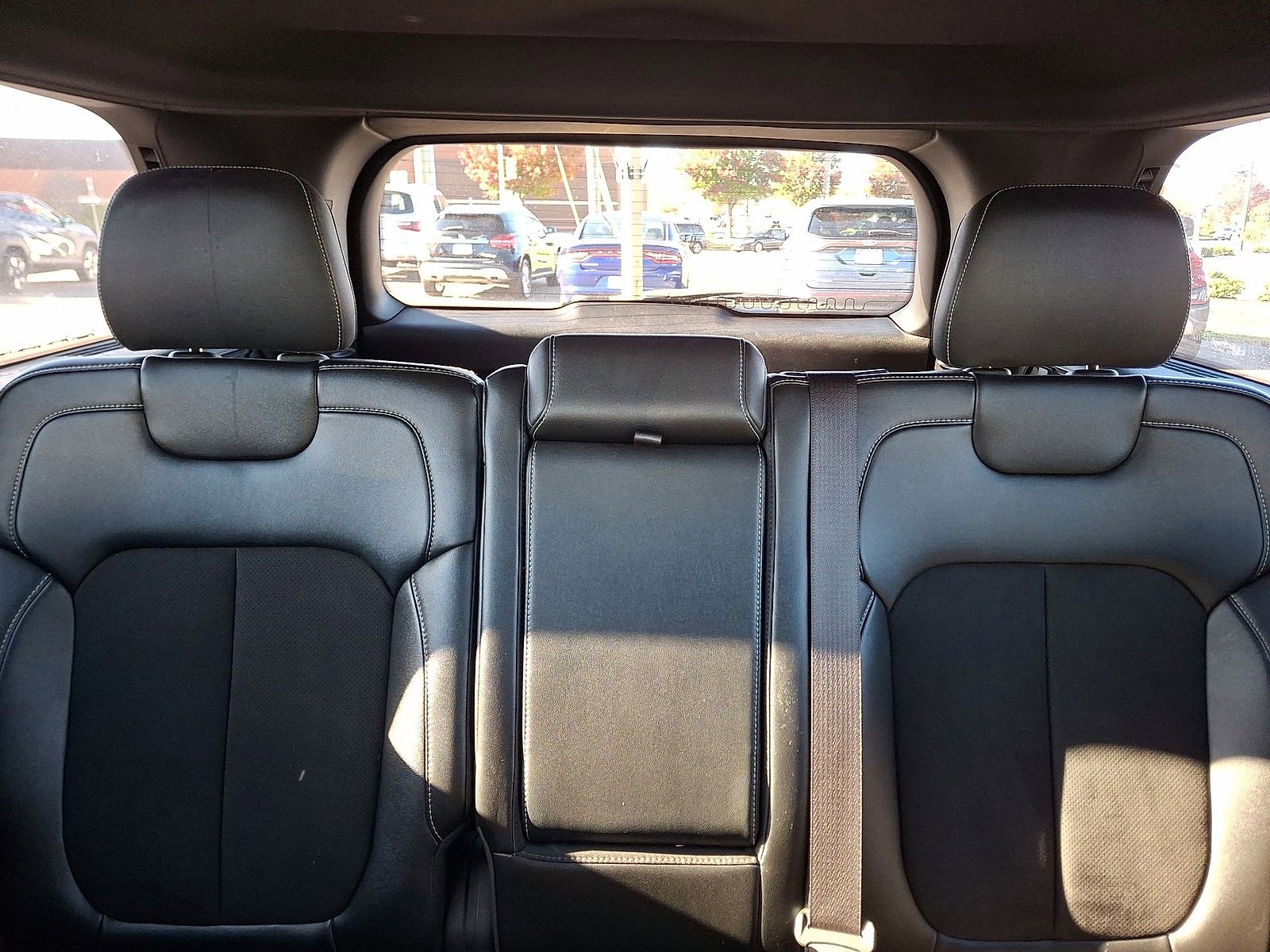 Used 2023 Jeep Grand Cherokee Altitude image 13