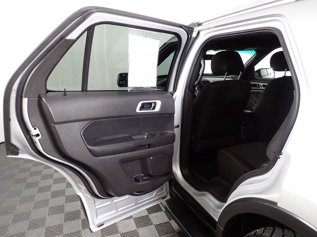 Used 2013 Ford Explorer XLT FWD image 31