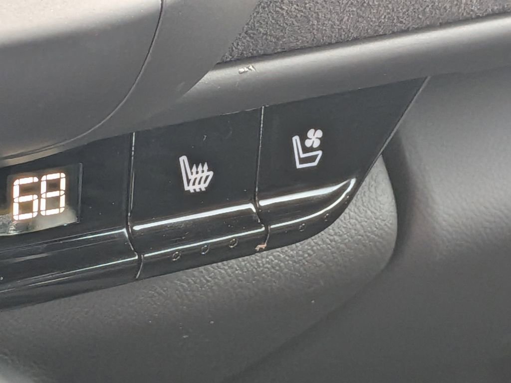 Used 2023 Chevrolet Camaro ZL1 image 20