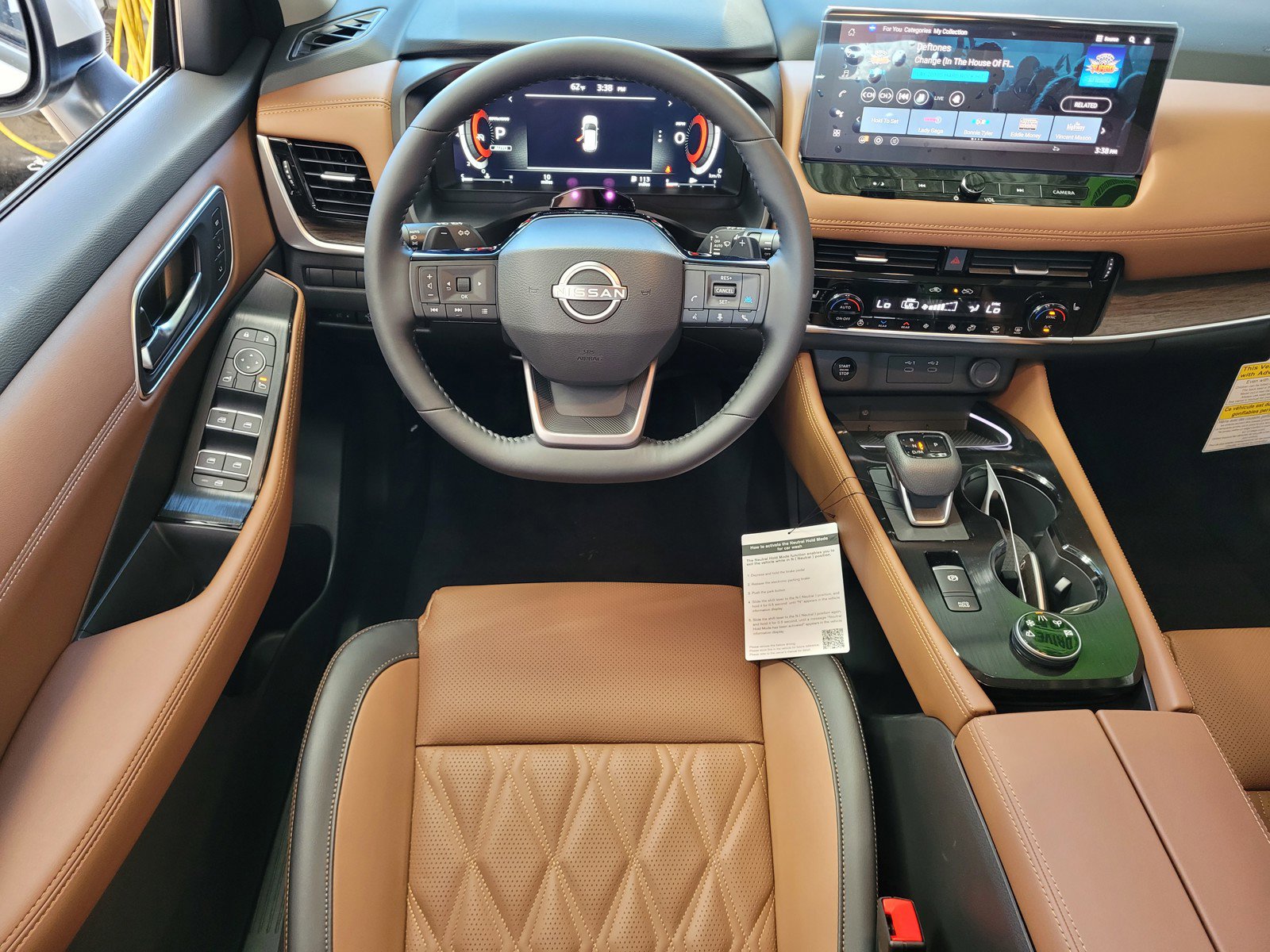 New 2026 Nissan Rogue Platinum w/ Tech Package image 8