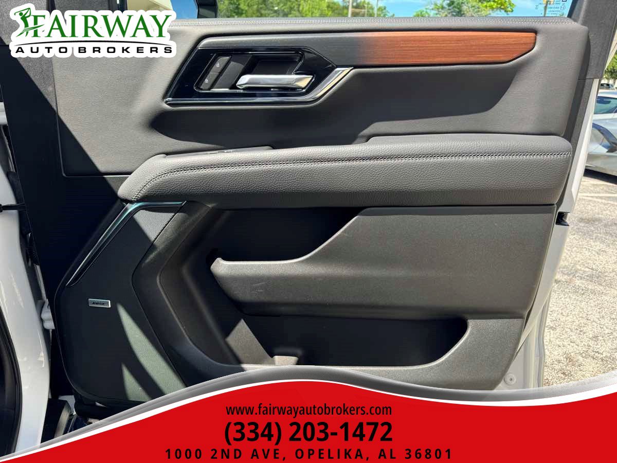 Used 2025 GMC Yukon Denali AWD/4WD image 47
