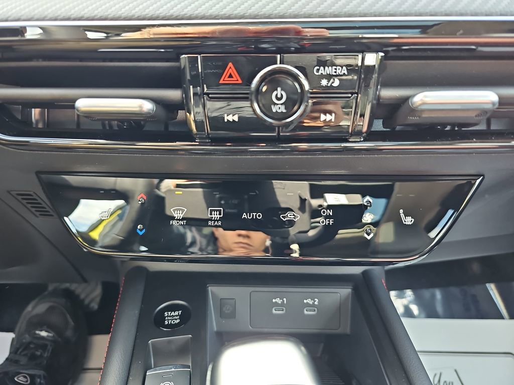New 2026 Nissan Kicks SR w/ SR Premium Package FWD image 27