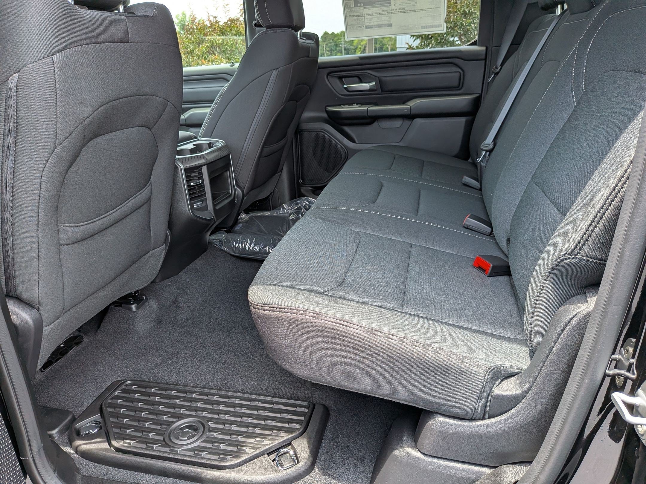 New 2026 RAM 1500 Express AWD/4WD image 16