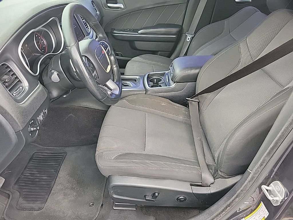Used 2018 Dodge Charger R/T RWD image 10