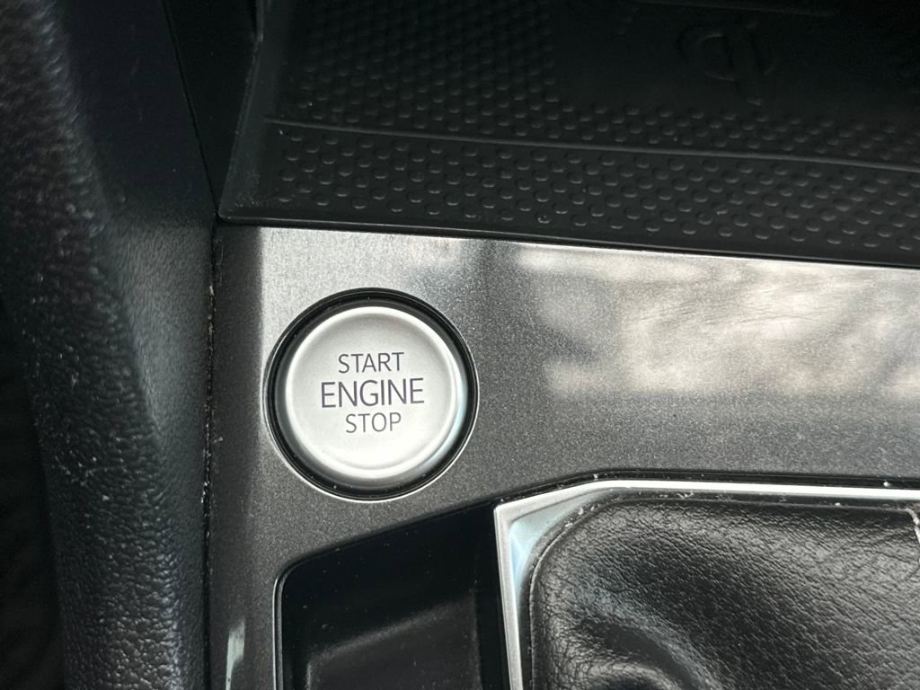 Used 2022 Volkswagen Tiguan SE image 24