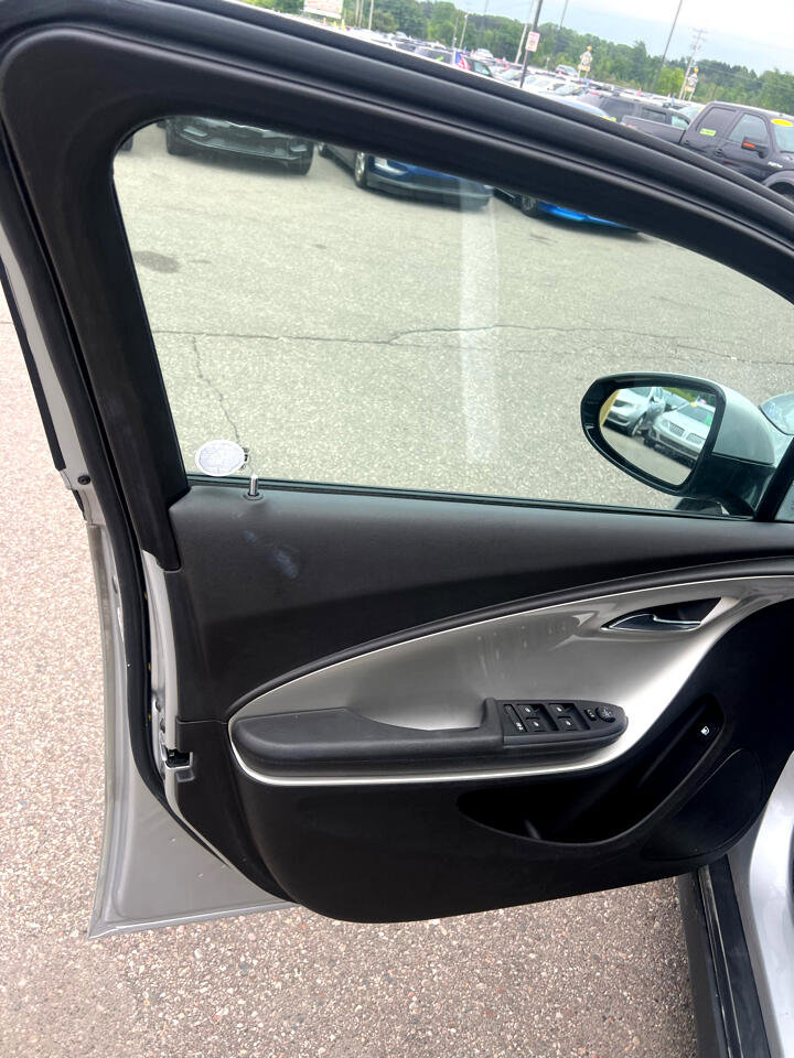 Used 2015 Chevrolet Volt Standard image 10