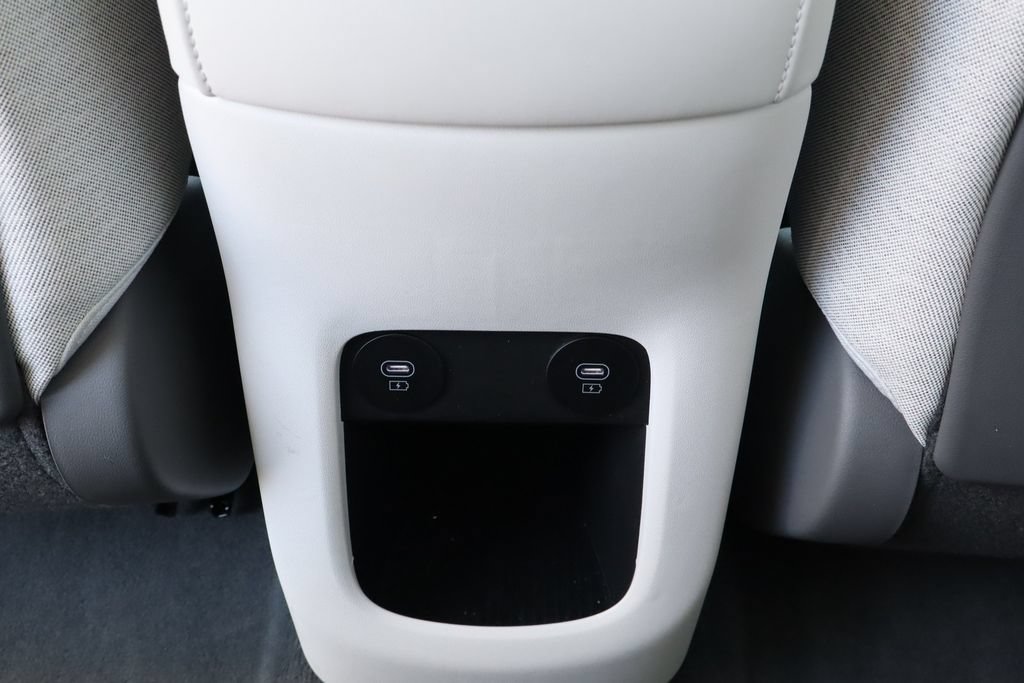 Used 2025 Hyundai Ioniq 5 Limited RWD image 36