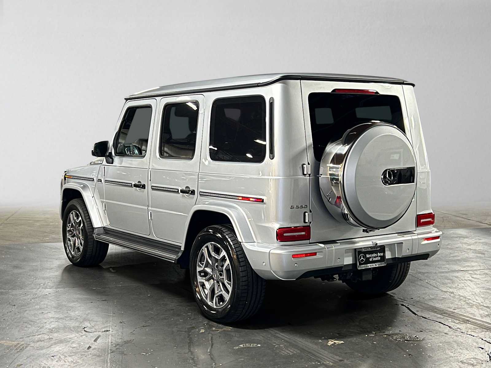 Used 2025 Mercedes-Benz G 550 image 5